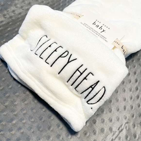 🆕Rae Dunn Baby Plush SLEEPYHEAD Blanket - Picture 2 of 4